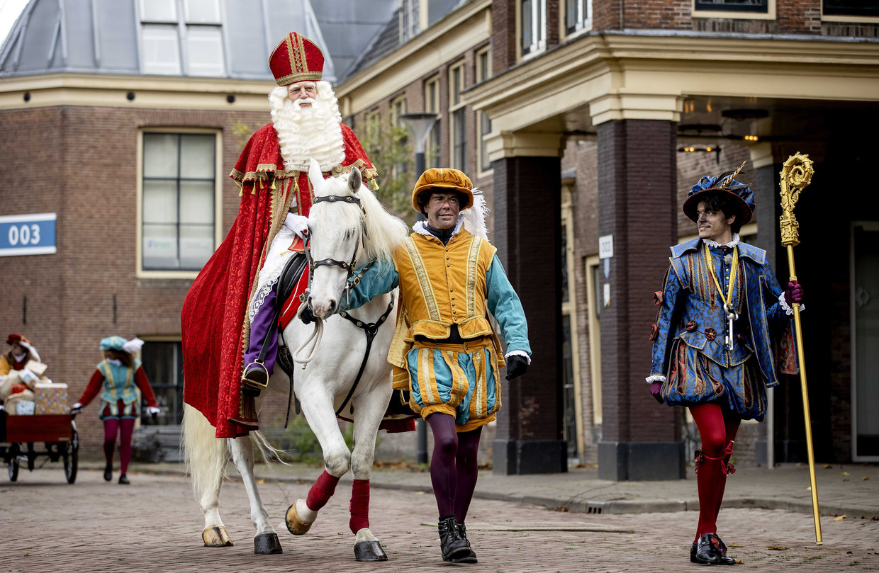 Het Was De Gekste Intocht Van Sinterklaas In Amsterdam Ooit | Het Parool