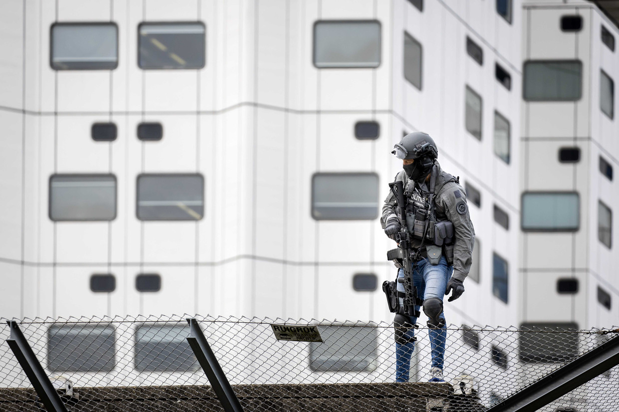 schietpartij-en-brand-in-erasmus-mc-rotterdam-32-jarige-verdachte-opgepakt-op-helideck-van-ziekenhuis  